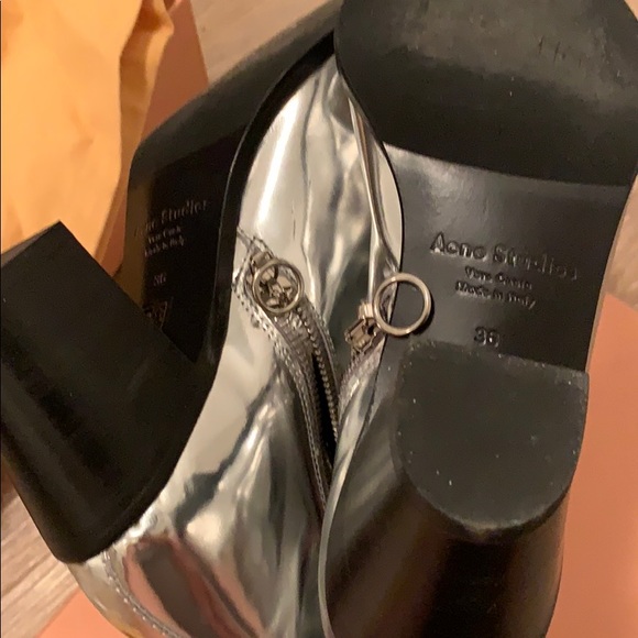 Acne Studios Loma Boots - Picture 6 of 8